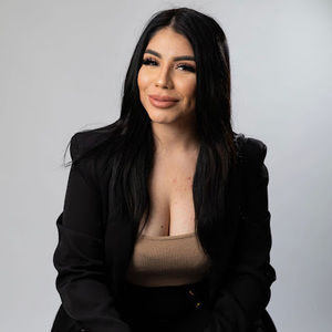 Meet your Posher, Stephanie